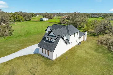 1737 Flintlock Court Angleton TX 77515