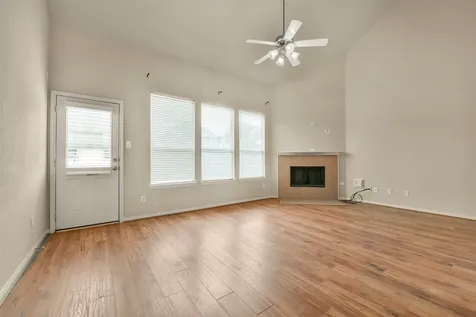 1120 Lasso Court Alvin TX 77511