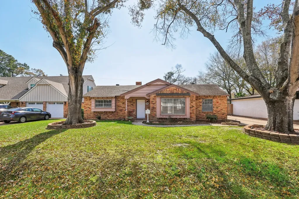 10015 Warwana Road Houston TX 77080