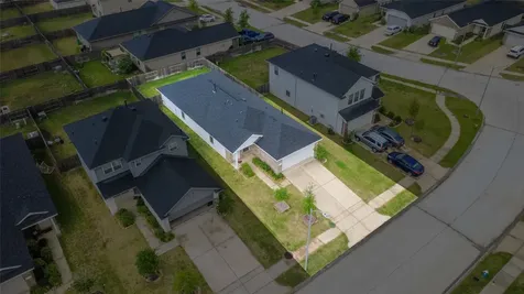18915 Sorento Bay Lane Hockley TX 77447