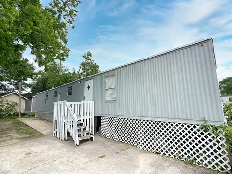 110 #32 Woodlawn Drive 32 Friendswood TX 77546