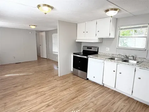 110 #32 Woodlawn Drive 32 Friendswood TX 77546