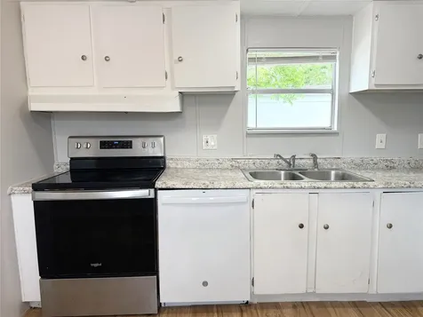110 #32 Woodlawn Drive 32 Friendswood TX 77546