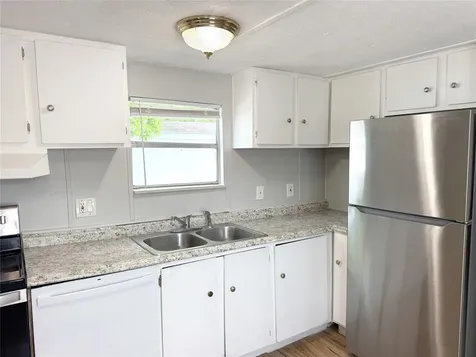 110 #32 Woodlawn Drive 32 Friendswood TX 77546