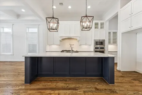 411 W 24th Street Houston TX 77008