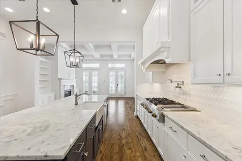 411 W 24th Street Houston TX 77008