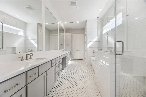 411 W 24th Street Houston TX 77008