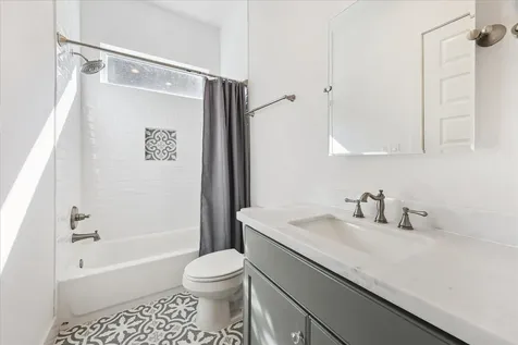 411 W 24th Street Houston TX 77008