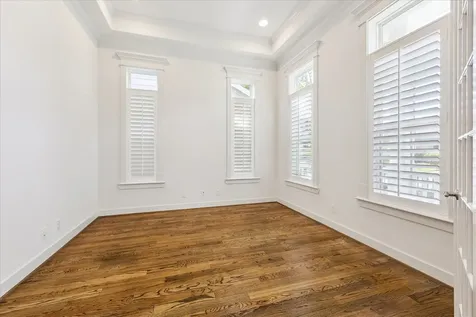 411 W 24th Street Houston TX 77008