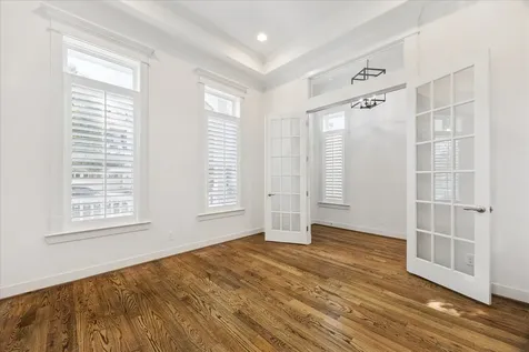 411 W 24th Street Houston TX 77008