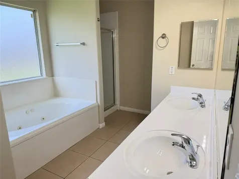 2215 Beacon Light Lane Fresno TX 77545