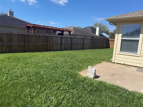 2215 Beacon Light Lane Fresno TX 77545