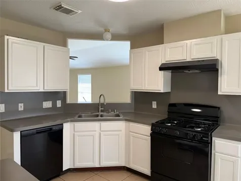 2215 Beacon Light Lane Fresno TX 77545