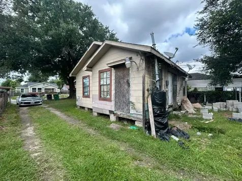 214 Bolden Street Houston TX 77029