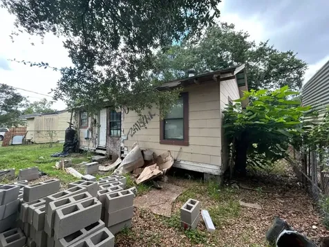 214 Bolden Street Houston TX 77029