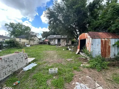 214 Bolden Street Houston TX 77029
