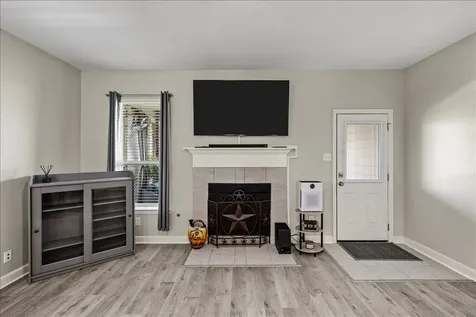 7820 Quartz Lane Texas City TX 77591
