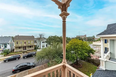 1824 Avenue K Galveston TX 77550