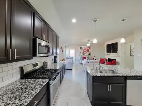 610 Autumn Flats Way Rosharon TX 77583