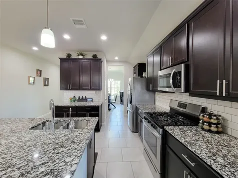 610 Autumn Flats Way Rosharon TX 77583