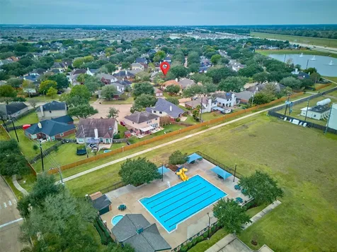 17803 Inland Oaks Drive Richmond TX 77407