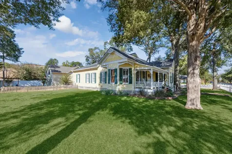 305 Hardeman Street Sealy TX 77474