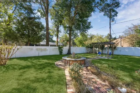 305 Hardeman Street Sealy TX 77474