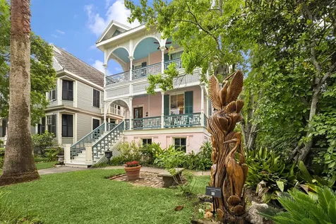 1512 Ball Galveston TX 77550