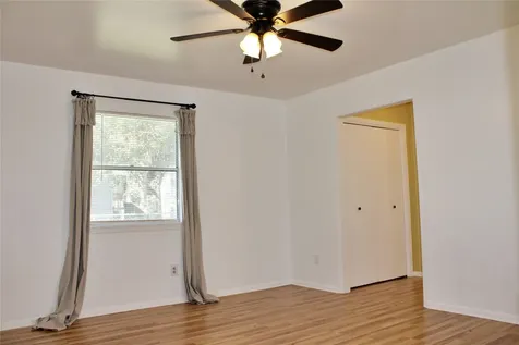 218 Smith Street Columbus TX 78934