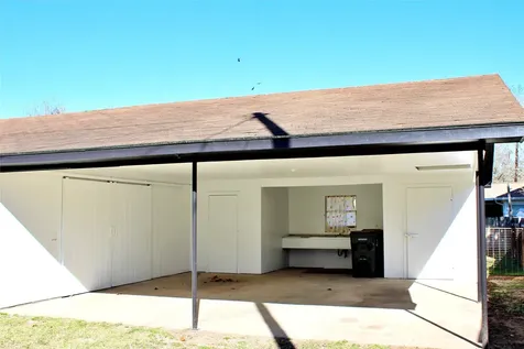 218 Smith Street Columbus TX 78934