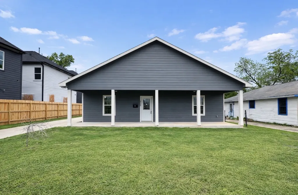 5125 Larkspur Street Houston TX 77033