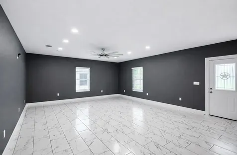 5125 Larkspur Street Houston TX 77033