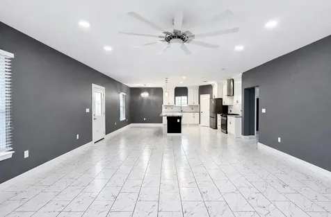 5125 Larkspur Street Houston TX 77033
