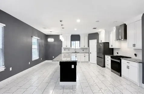 5125 Larkspur Street Houston TX 77033