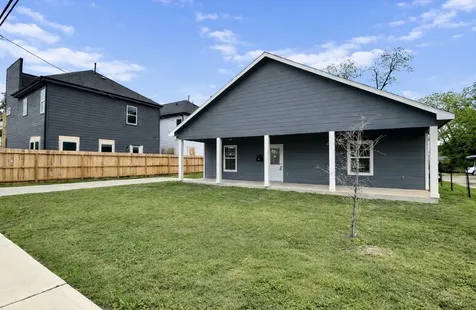 5125 Larkspur Street Houston TX 77033