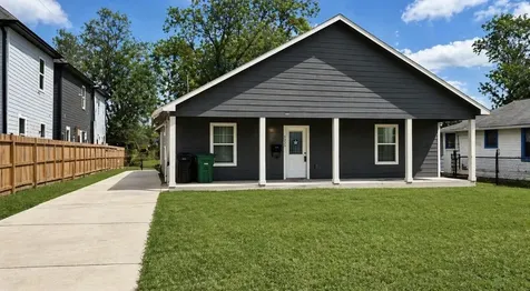 5125 Larkspur Street Houston TX 77033