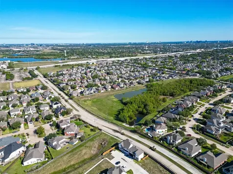 6702 Metro Boulevard 11 Houston TX 77083