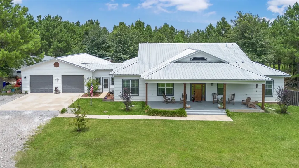 1022 Fm 1696 Road W Huntsville TX 77320