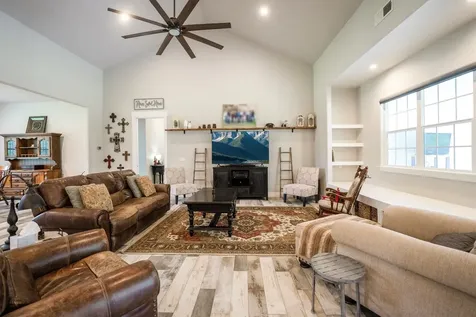 1022 Fm 1696 Road W Huntsville TX 77320