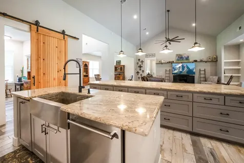 1022 Fm 1696 Road W Huntsville TX 77320