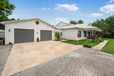 1022 Fm 1696 Road W Huntsville TX 77320