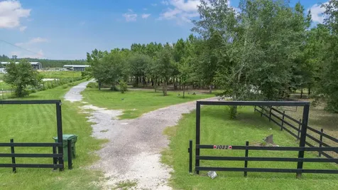 1022 Fm 1696 Road W Huntsville TX 77320