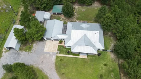 1022 Fm 1696 Road W Huntsville TX 77320