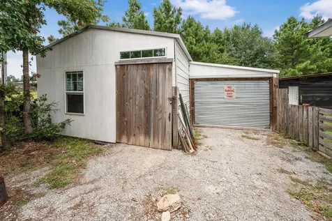1022 Fm 1696 Road W Huntsville TX 77320