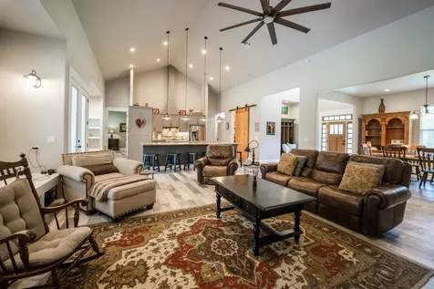 1022 Fm 1696 Road W Huntsville TX 77320