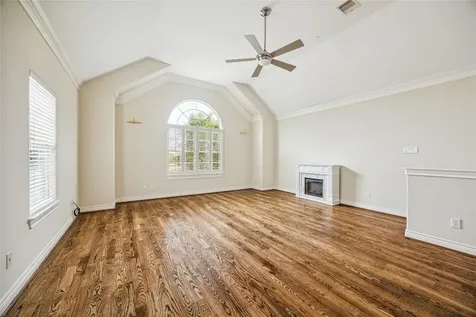 5841 Katy Street Houston TX 77007