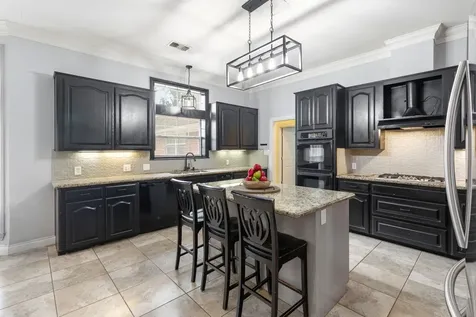 3905 N Briarwood Drive Brenham TX 77833