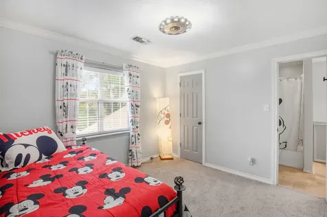 3905 N Briarwood Drive Brenham TX 77833