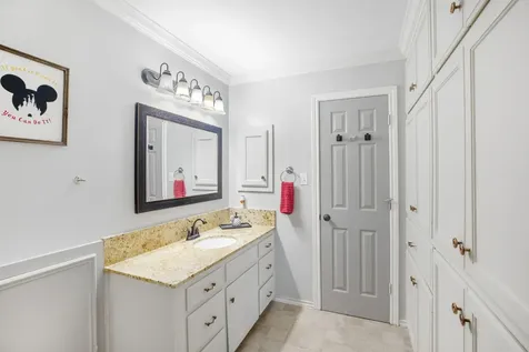 3905 N Briarwood Drive Brenham TX 77833