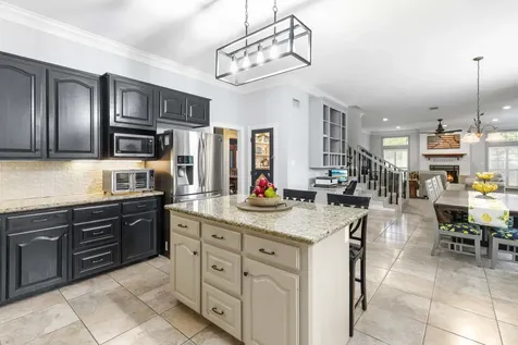 3905 N Briarwood Drive Brenham TX 77833
